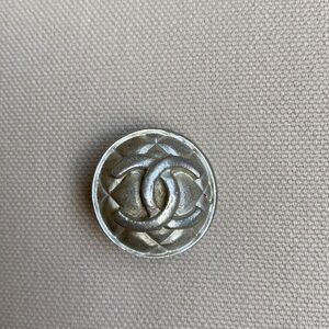 Chanel vintage button